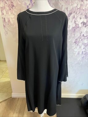 Piazza Sempione Black contrast trim shift dress .White piping long sleeve